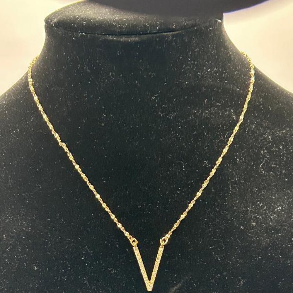 The Iced-Out V Gold Chain Women's Fashion Jewelry 16 inch Necklace